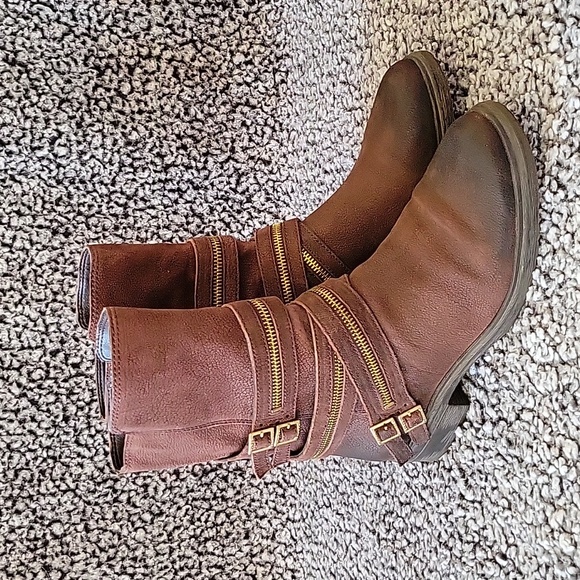 Vince Camuto Brown Tavi Moto Boots - Picture 1 of 9